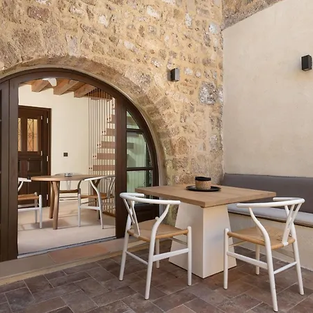 Апартаменты San Antonio Luxury Apartments, Medieval Town *