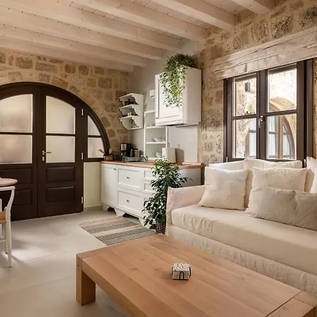 San Antonio Luxury Apartments, Medieval Town Апартаменты *